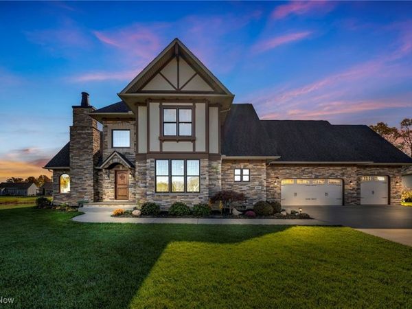 808 Buckingham Drive, LaGrange, OH 44050