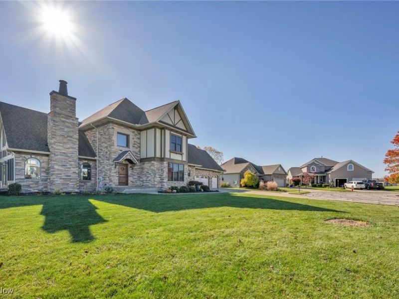 808 Buckingham Drive, Lagrange, OH 44050 Photo 8