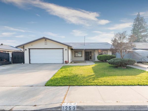 1253 W Jean Avenue, Porterville, CA 93257
