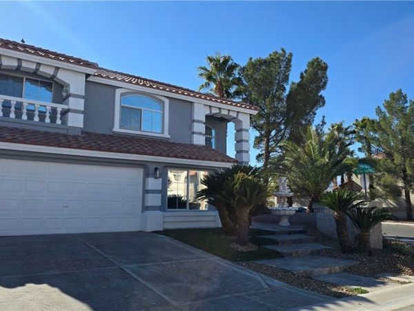 8445 Montana Stream Avenue, Las Vegas, NV 89113