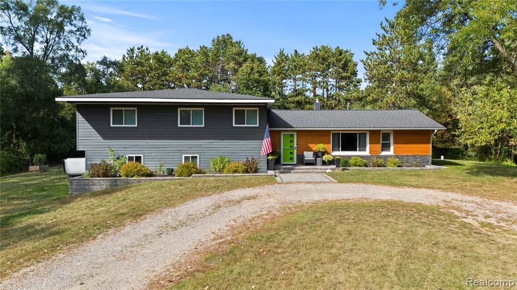 1906 Indianwood Road, Orion Township, MI 48362 Main Photo
