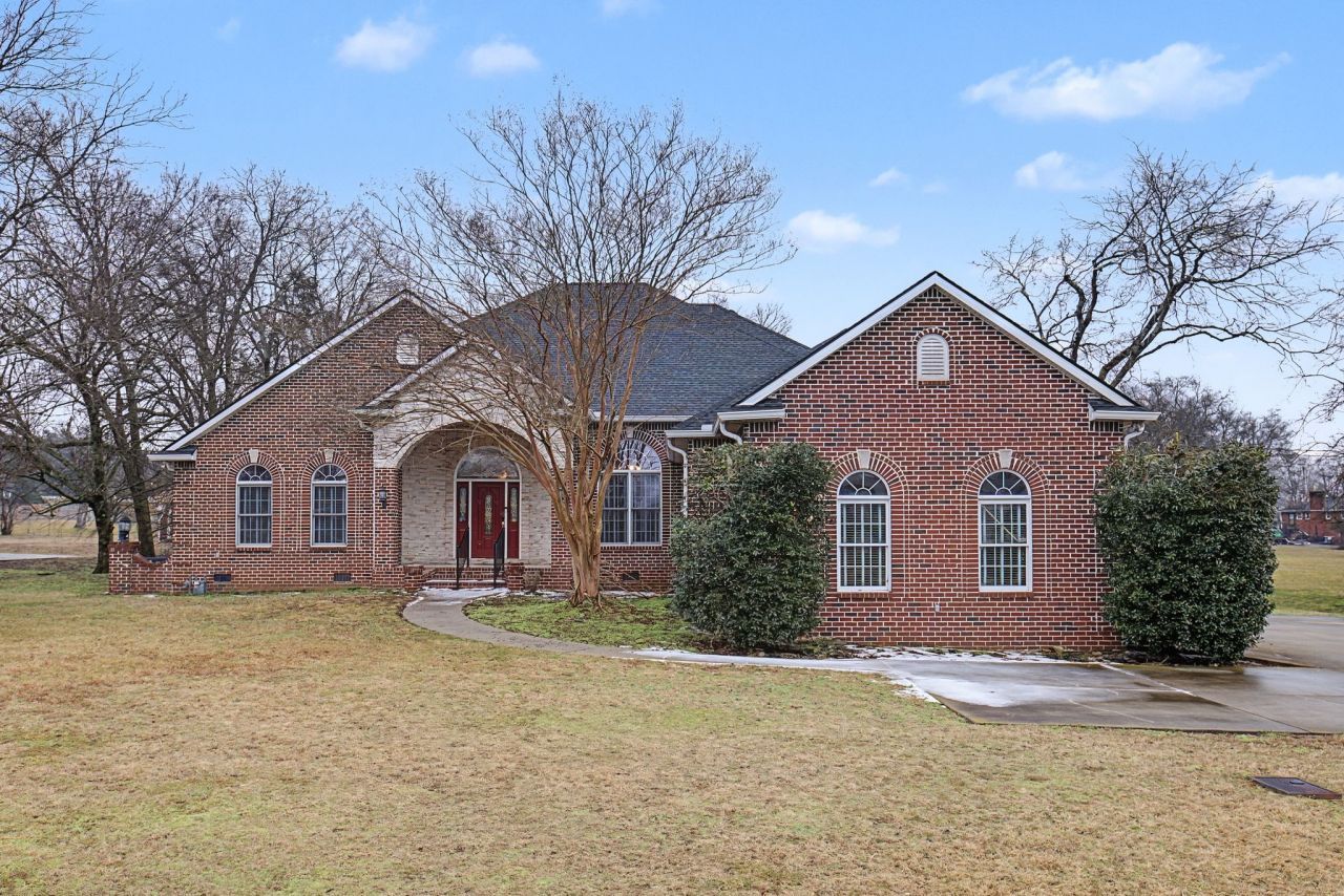 2010 Clintondale Dr, Nashville, TN 37218 Main Photo