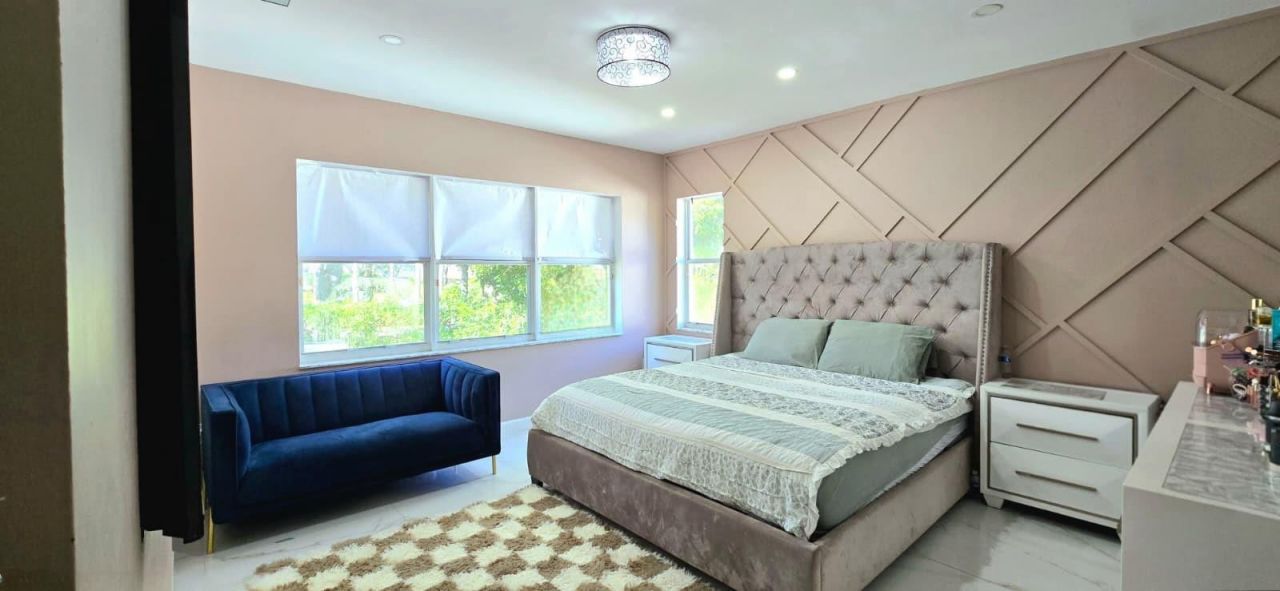 1888 NW 75th Way, Hollywood, FL 33024 Photo