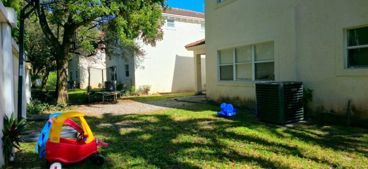 1888 NW 75th Way, Hollywood, FL 33024 Photo