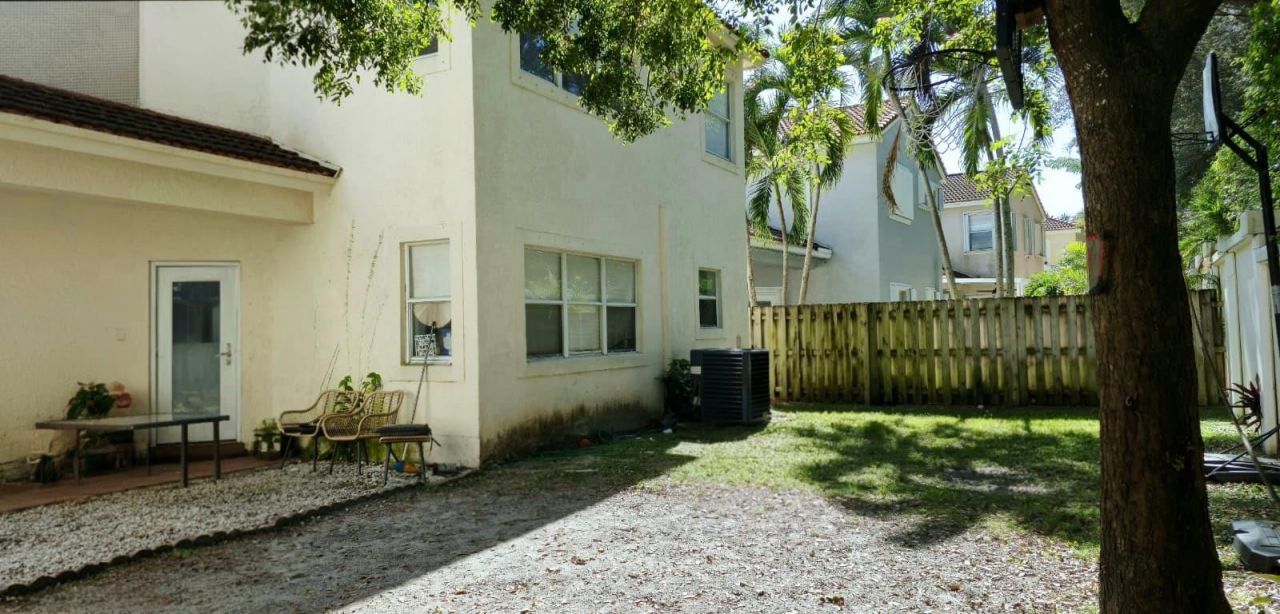 1888 NW 75th Way, Hollywood, FL 33024 Photo