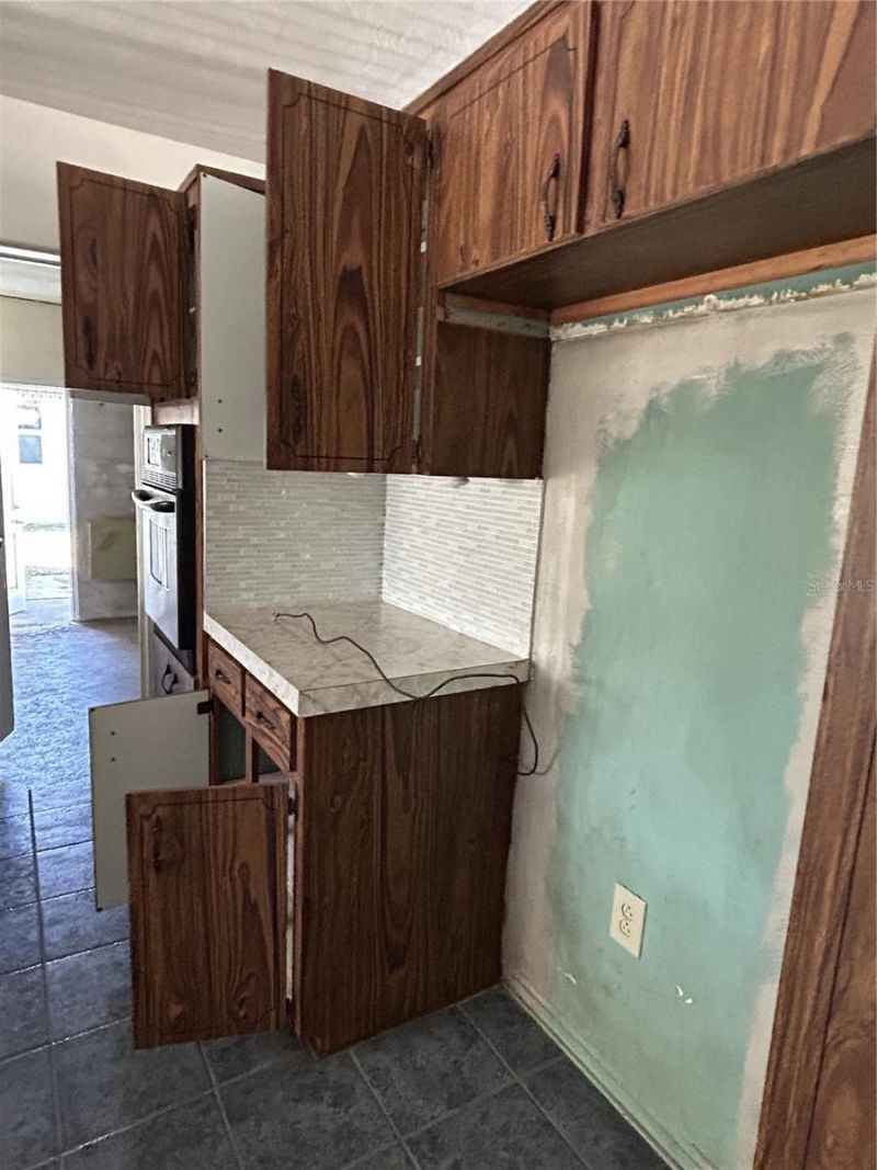 6116 52nd Avenue N, Kenneth City, FL 33709 Photo