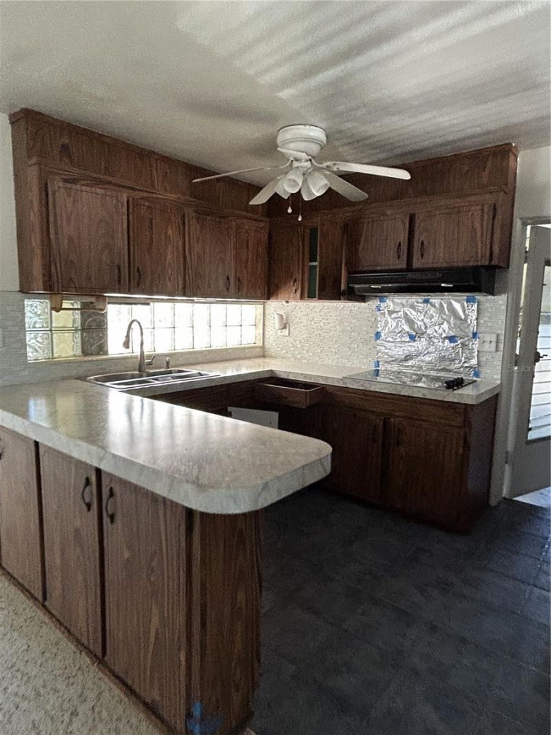 6116 52nd Avenue N, Kenneth City, FL 33709 Photo