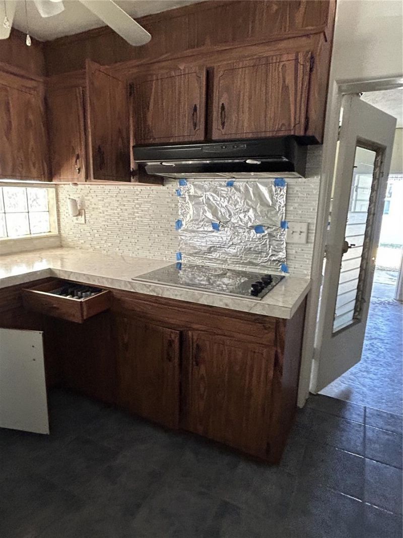 6116 52nd Avenue N, Kenneth City, FL 33709 Photo