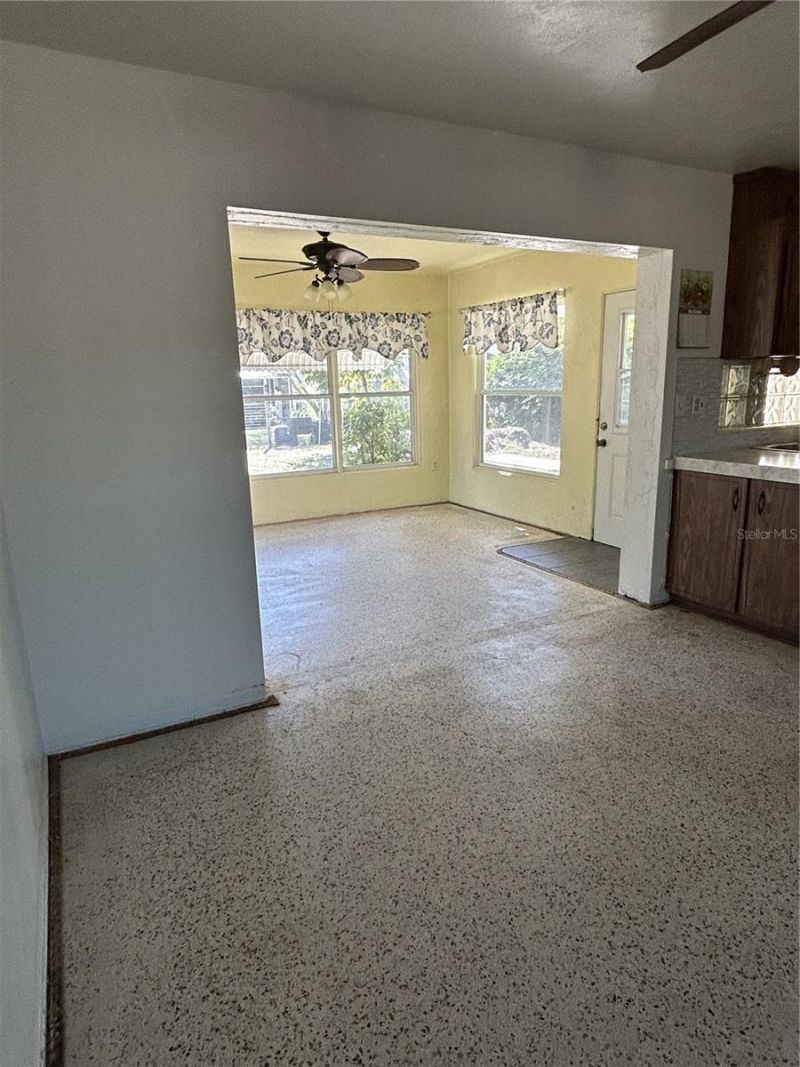 6116 52nd Avenue N, Kenneth City, FL 33709 Photo