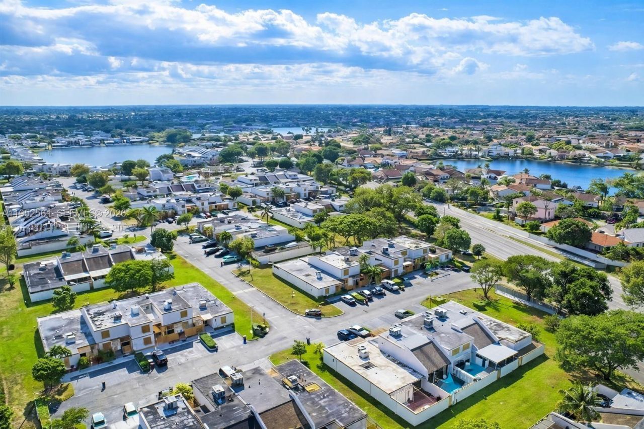 1703 SW 131st Place Cir S, Miami, FL 33175 Photo