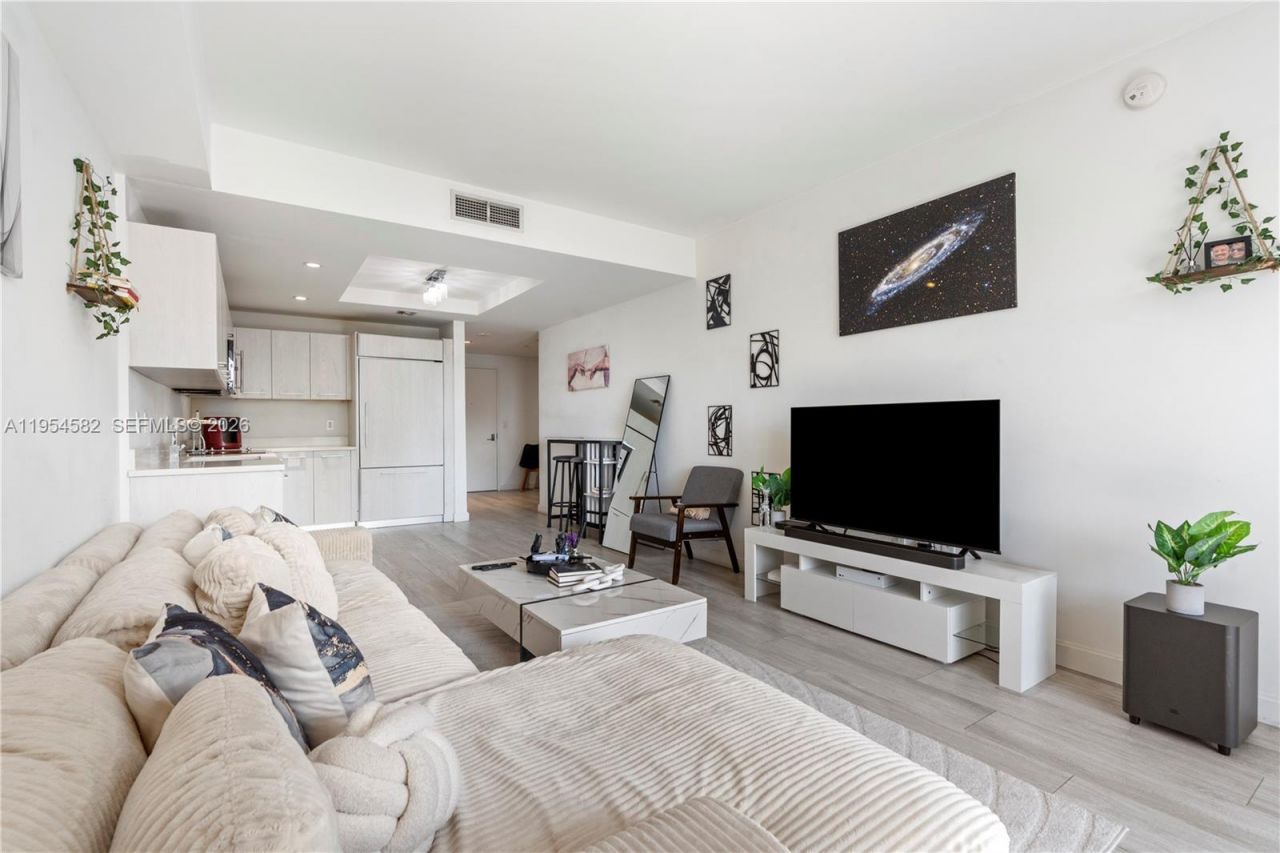 55 SW 9th St , Unit 3005, Miami, FL 33130 Photo