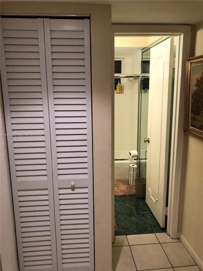 255 Sunrise Dr, Unit 305, Key Biscayne, FL 33149 Photo