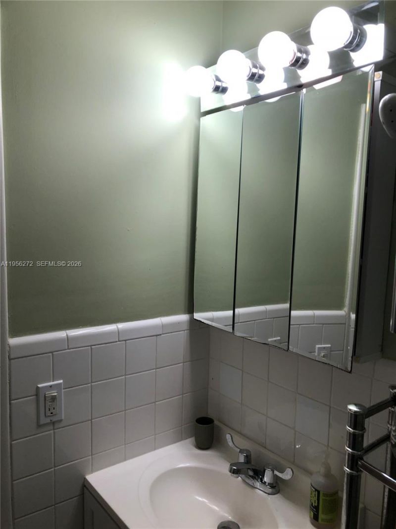 255 Sunrise Dr, Unit 305, Key Biscayne, FL 33149 Photo