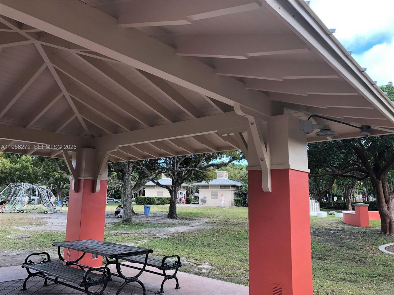 255 Sunrise Dr, Unit 305, Key Biscayne, FL 33149 Photo