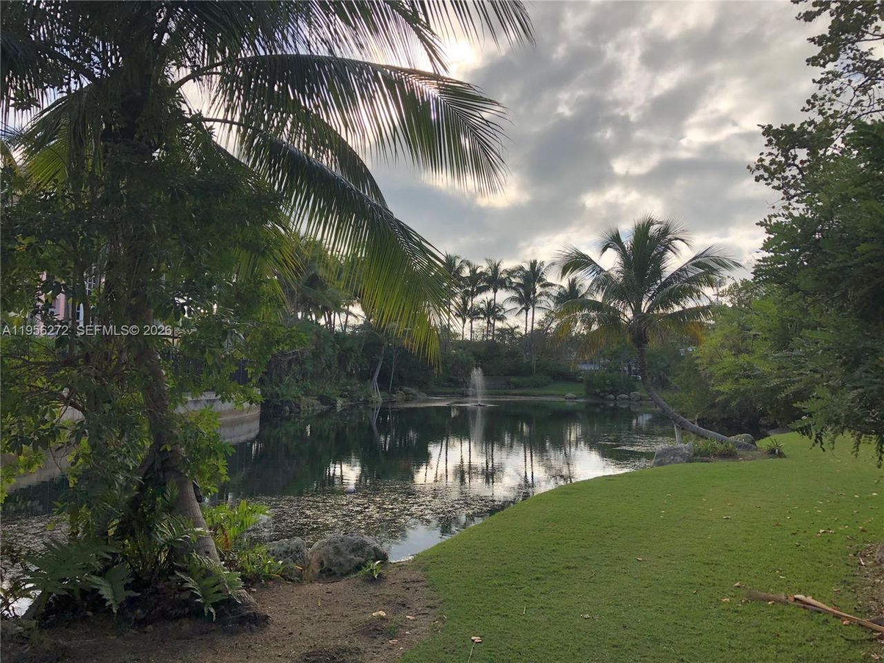 255 Sunrise Dr, Unit 305, Key Biscayne, FL 33149 Photo