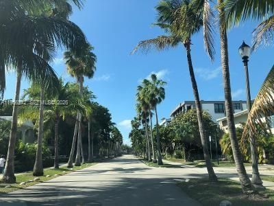 255 Sunrise Dr, Unit 305, Key Biscayne, FL 33149 Photo