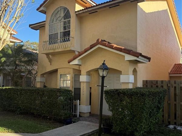 11039 SW 152nd Ct, Miami, FL 33196