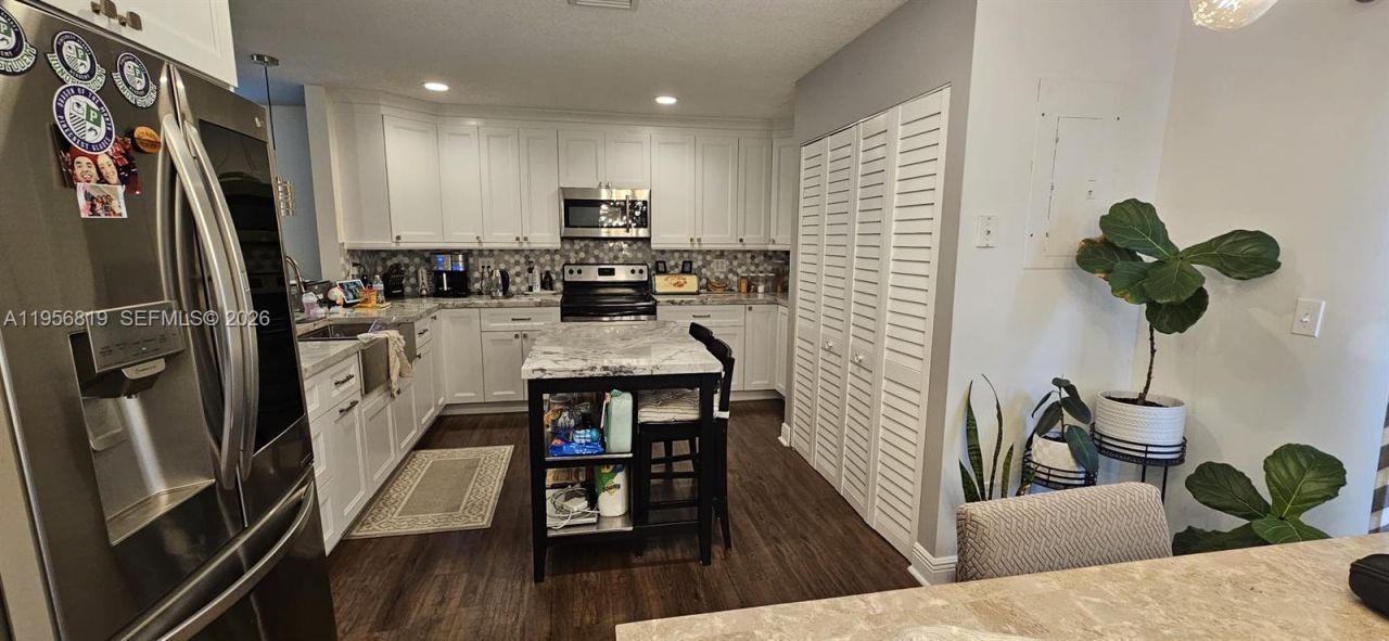 11039 SW 152nd Ct, Miami, FL 33196 Photo