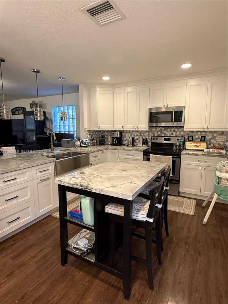 11039 SW 152nd Ct, Miami, FL 33196 Photo