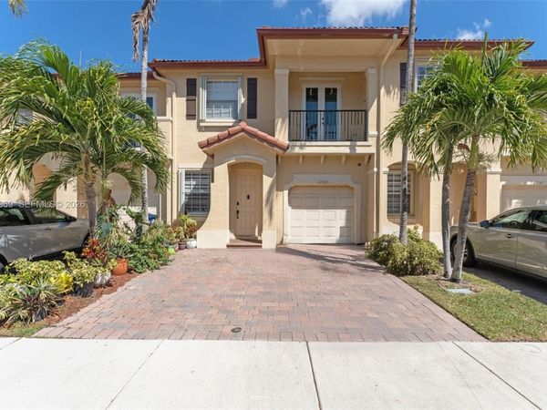 12965 SW 133rd Ter, Miami, FL 33186