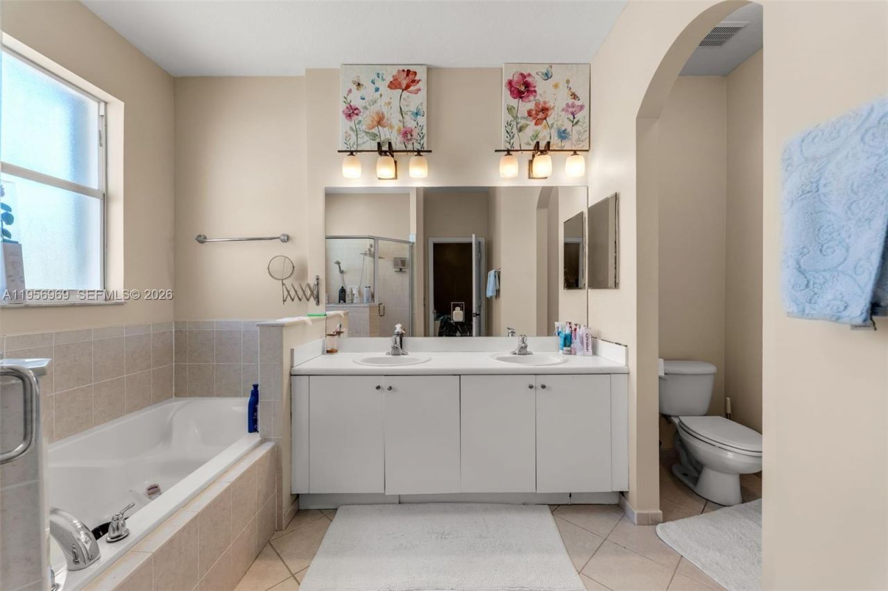 12965 SW 133rd Ter, Miami, FL 33186 Photo