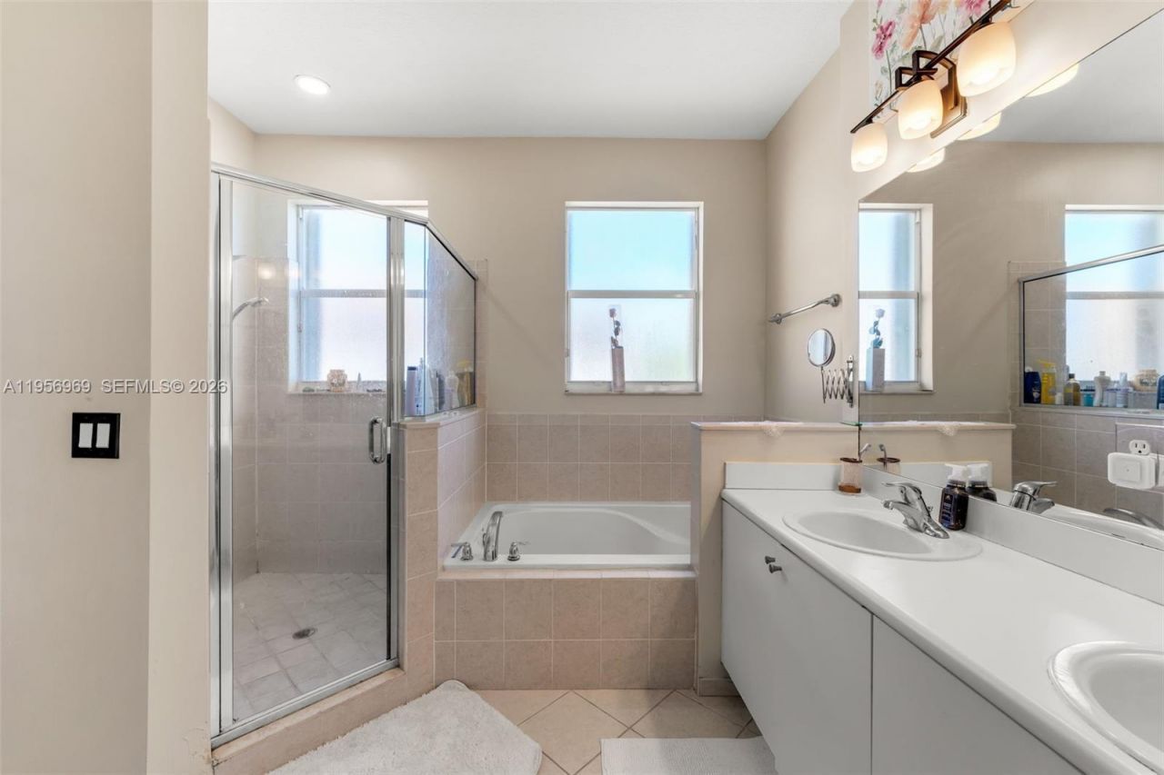 12965 SW 133rd Ter, Miami, FL 33186 Photo