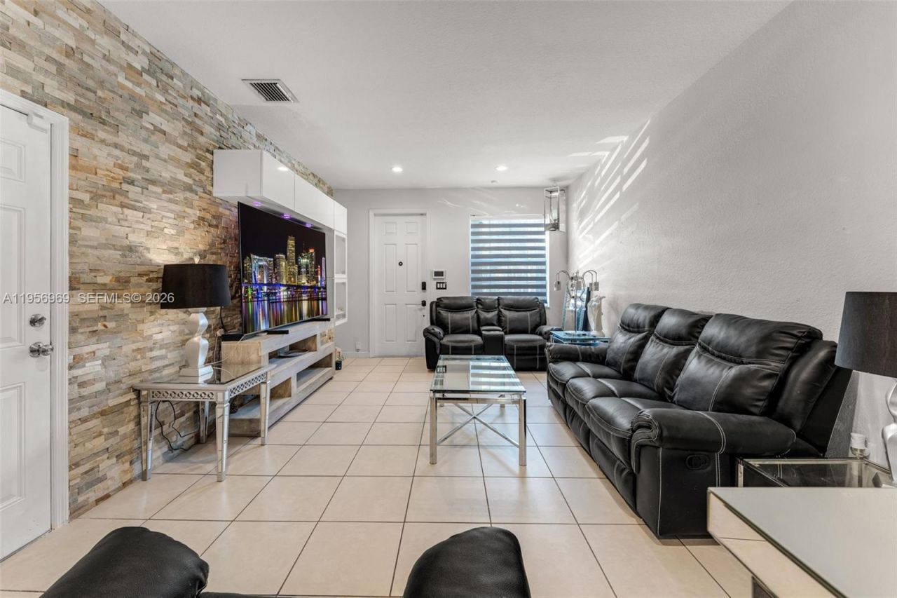 12965 SW 133rd Ter, Miami, FL 33186 Photo