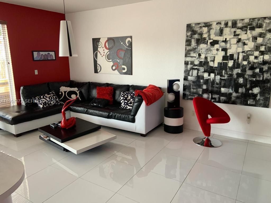 7586 NW 113th Path, Doral, FL 33178 Photo