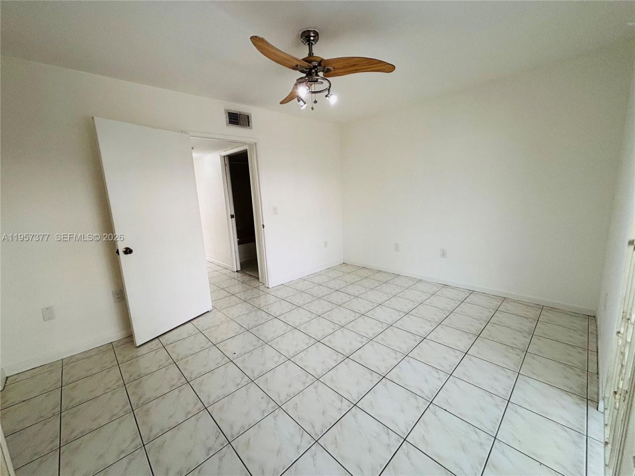6992 NW 166th Ter, Unit 1704, Miami Lakes, FL 33014 Photo
