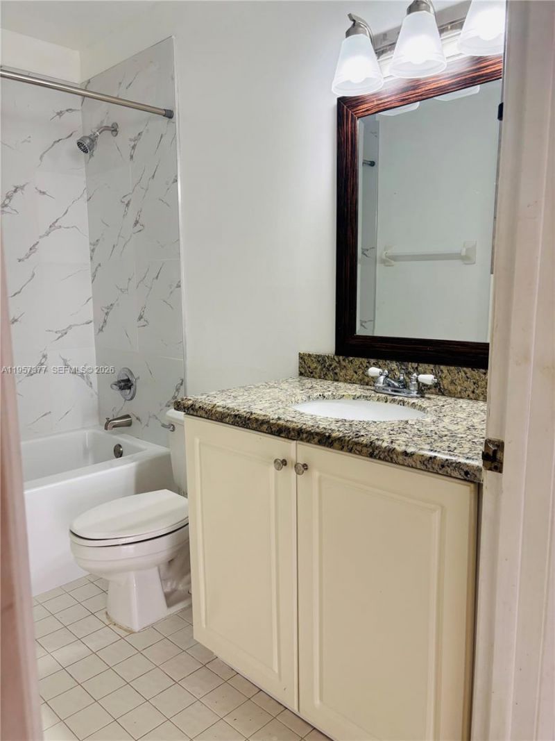 6992 NW 166th Ter, Unit 1704, Miami Lakes, FL 33014 Photo