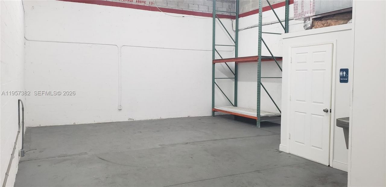 10601 NW 122nd St, Unit 4, Medley, FL 33178 Photo