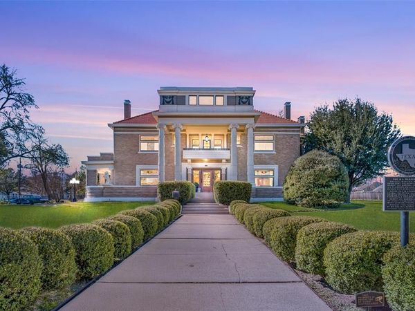 705 Griffith Avenue, Terrell, TX 75160