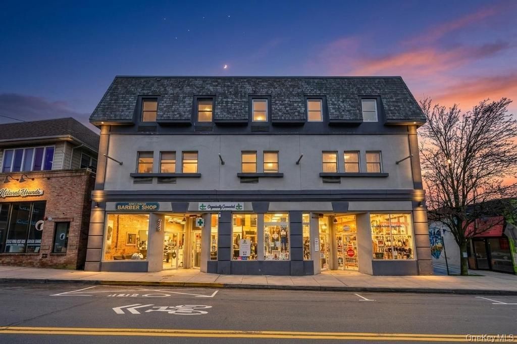 202 Main Street, Unit 303, Port Jefferson, NY 11777 Main Photo