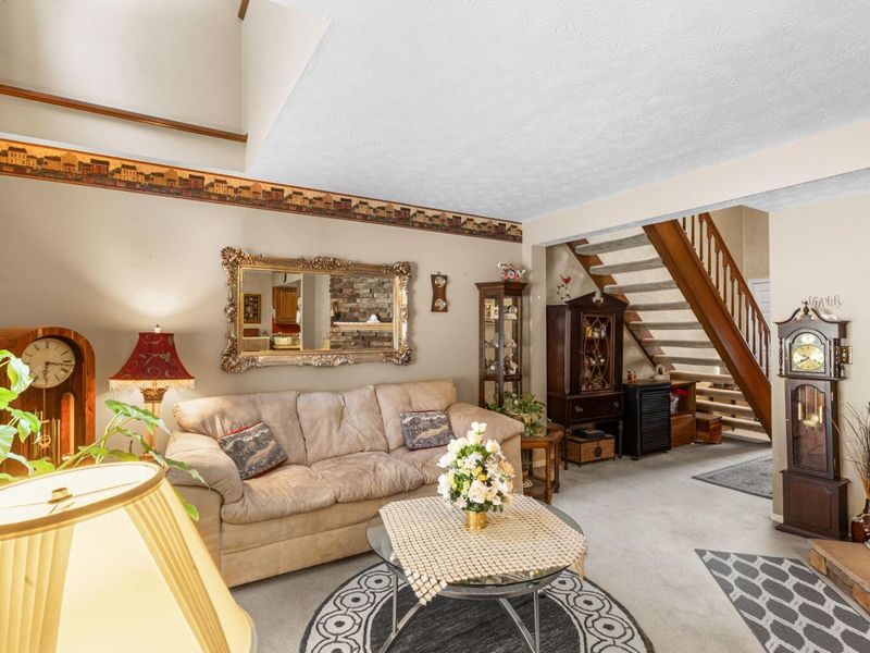 1582 Englewood Place, Florence, KY 41042 Photo 2