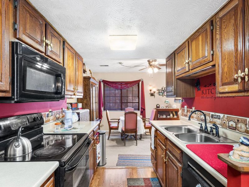 1582 Englewood Place, Florence, KY 41042 Photo 5