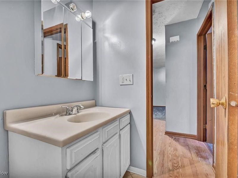 4298 S Main Street, Akron, OH 44319 Photo 15