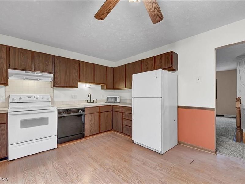 4298 S Main Street, Akron, OH 44319 Photo 24