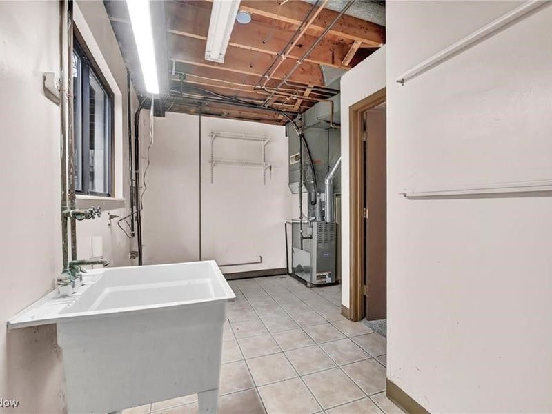 4298 S Main Street, Akron, OH 44319 Photo 25