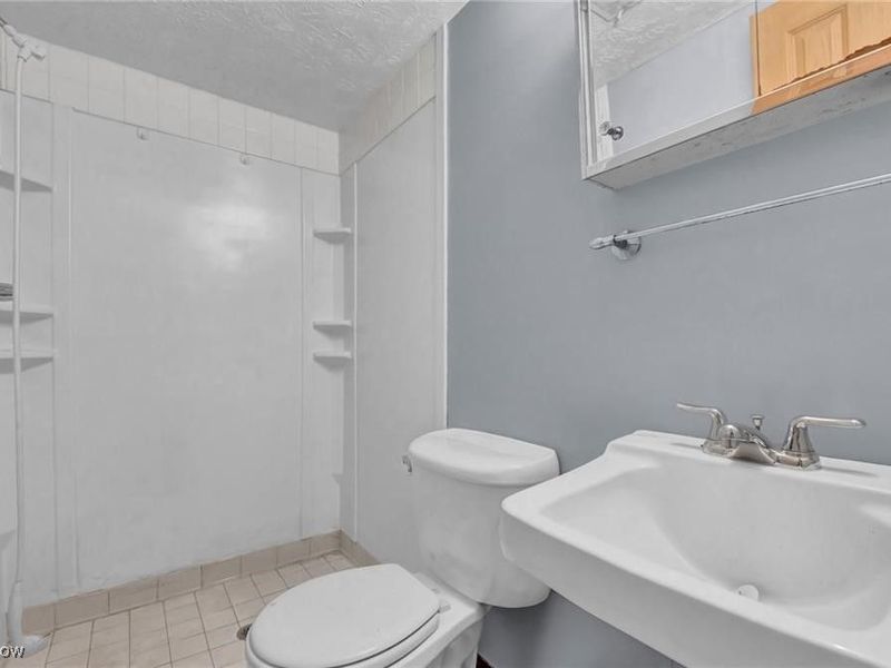 4298 S Main Street, Akron, OH 44319 Photo 6