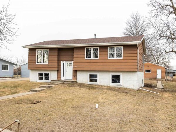 1521 Roland Avenue, Chariton, IA 50049