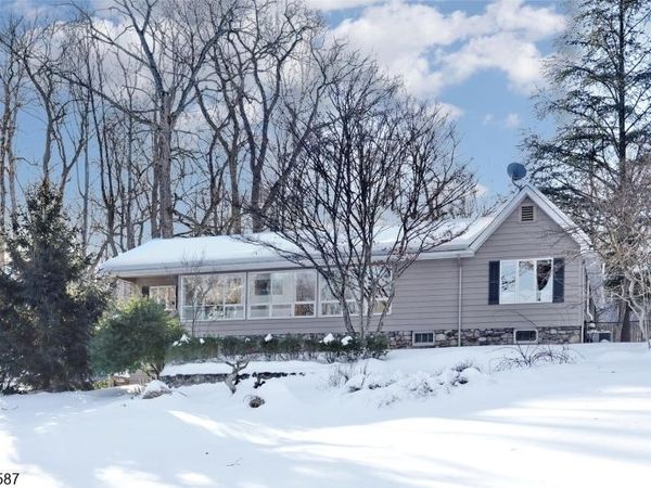 28 Bear Mountain Rd, Ringwood, NJ 07456