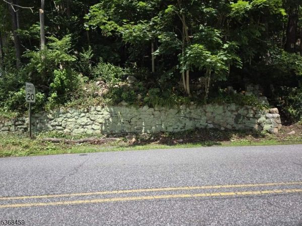 178 Lakeside Dr, Liberty, NJ 07823