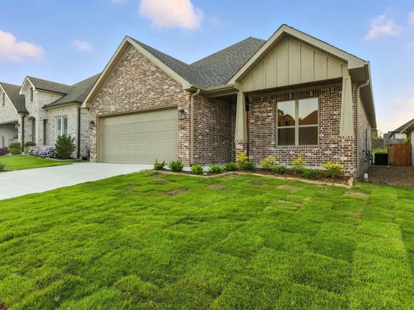 63 Copper Circle, Little Rock, AR 72223