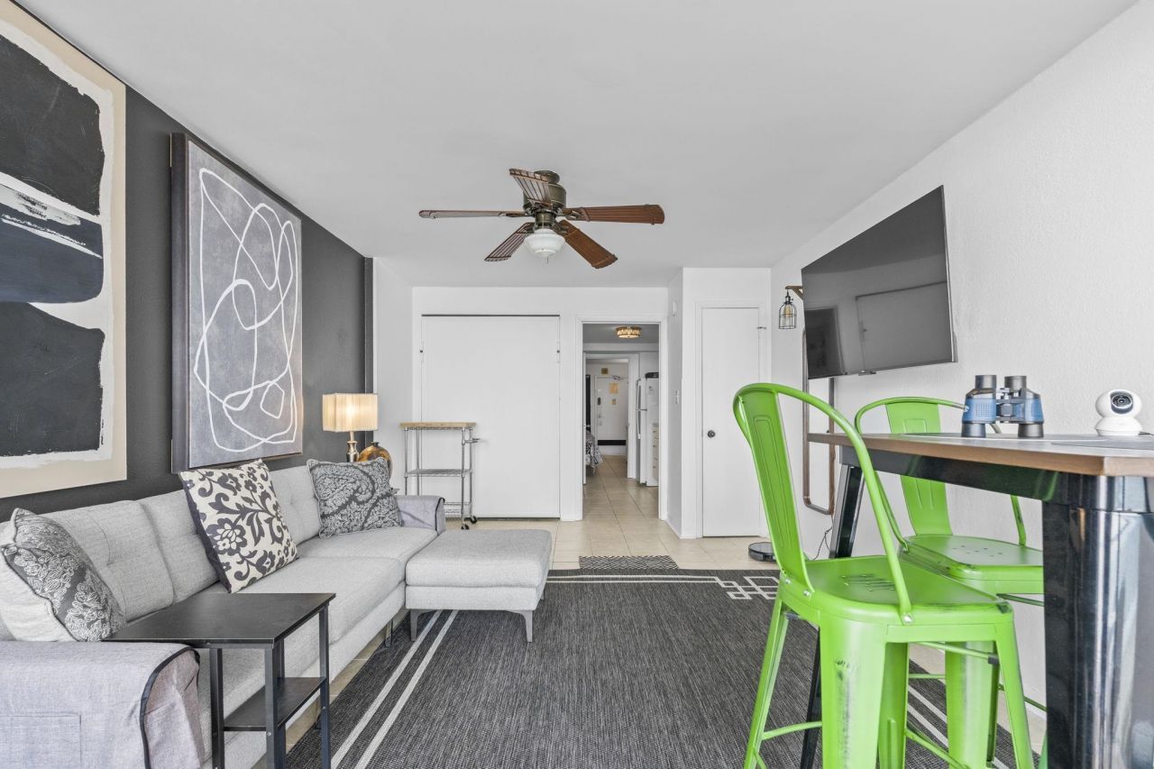 2406 N Ocean Blvd. Photo 11