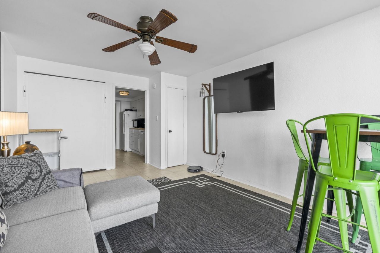 2406 N Ocean Blvd. Photo 12