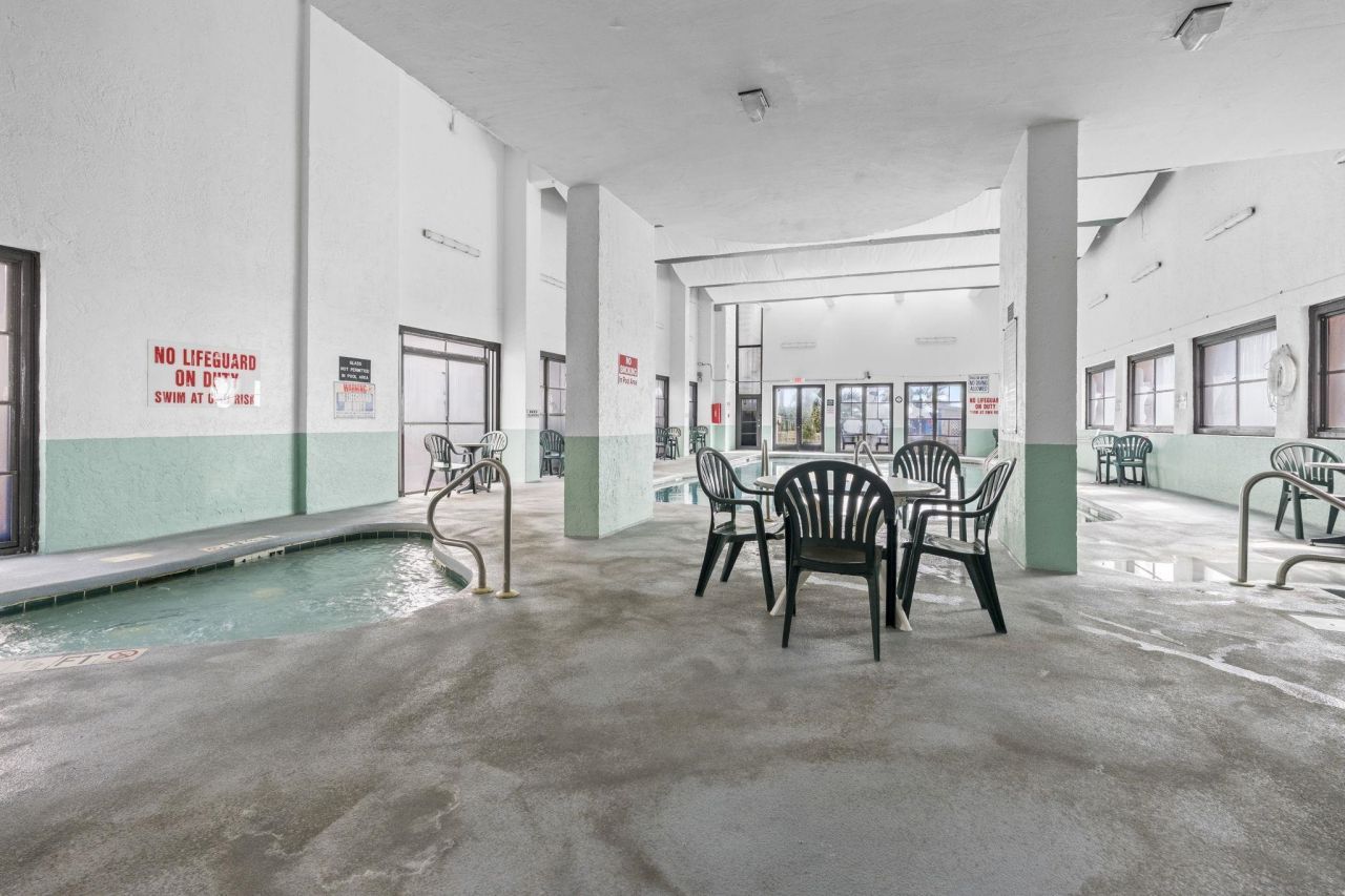 2406 N Ocean Blvd. Photo 18