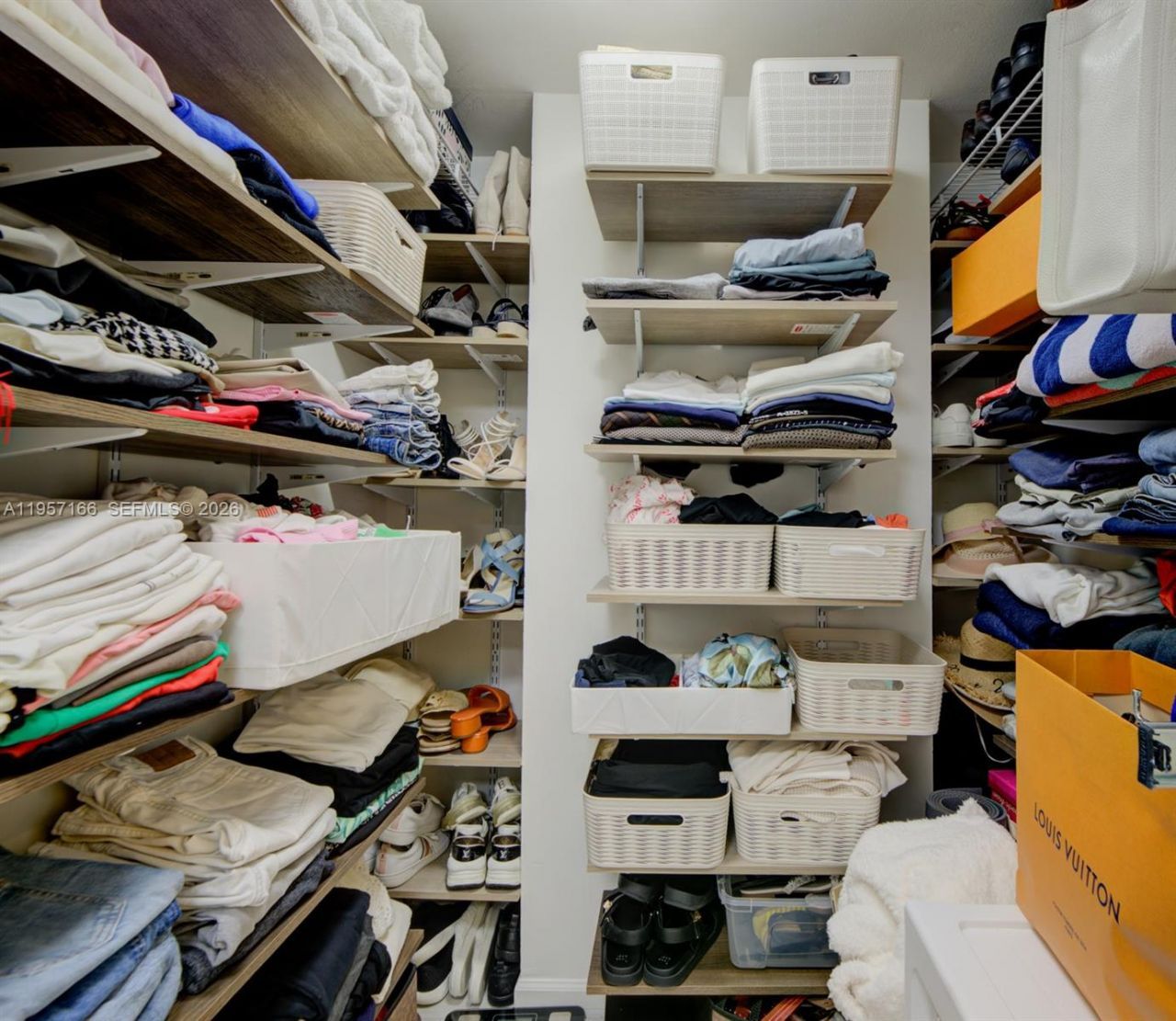 2775 NE 187th St , Unit 215, Aventura, FL 33180 Photo