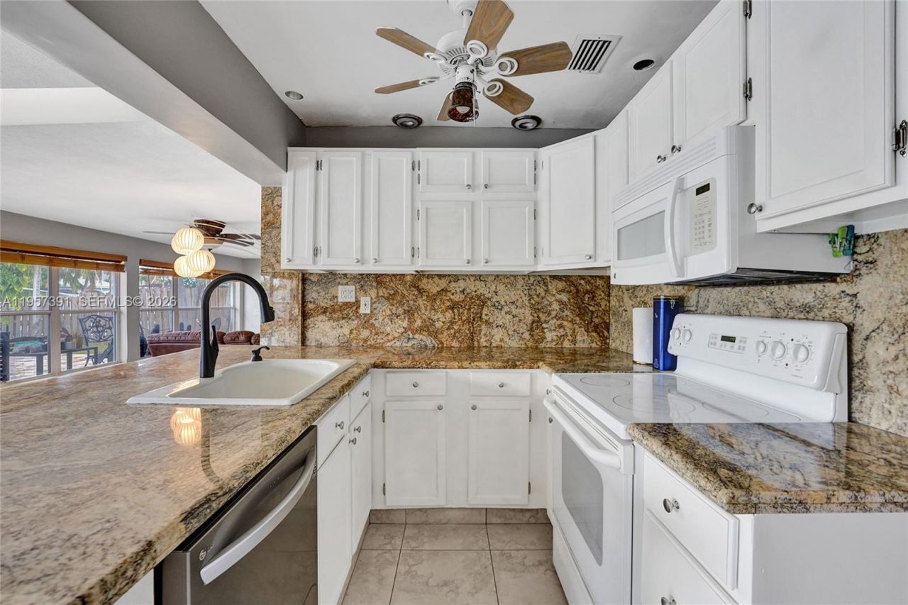 1121 Guava Isle, Fort Lauderdale, FL 33315 Photo