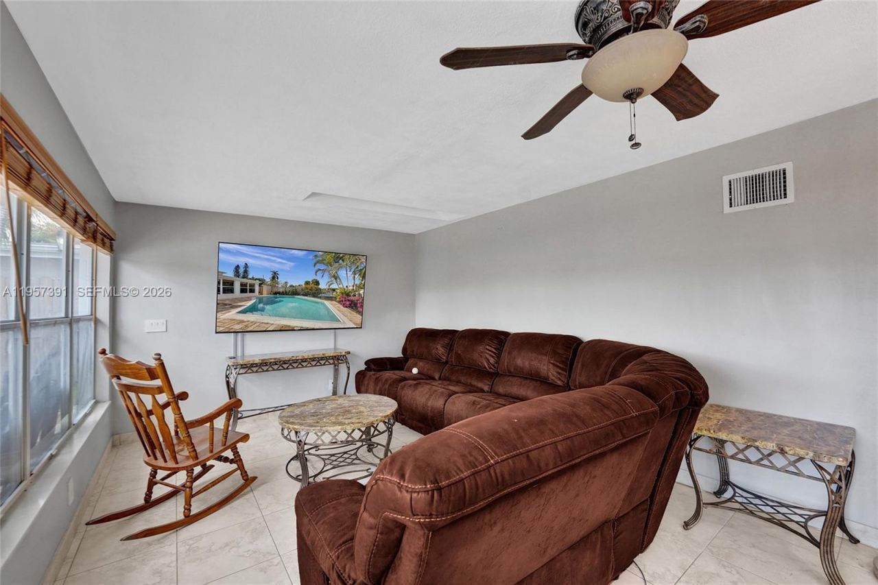 1121 Guava Isle, Fort Lauderdale, FL 33315 Photo