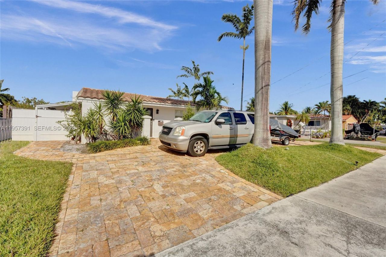 1121 Guava Isle, Fort Lauderdale, FL 33315 Photo